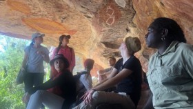 Njanjma Ranger, Ursula Badari shares knowledge with students in Arnhemland, near Gunbalanyah, NT. Photo credit: Greg Williams