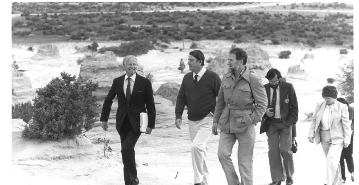 Professor Slatyer (as Australian Ambassador to UNESCO ) with NSW Premier Neville Wran, at Lake Mungo, c 1981