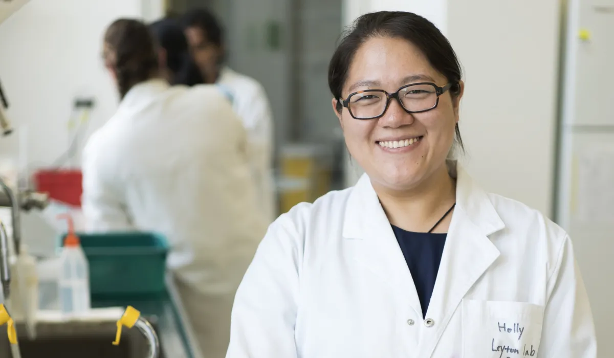 Xiaojun Yuan in the lab